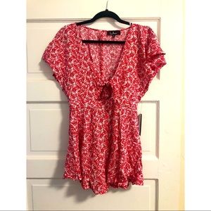 *NWT* Lulu’s Short Sleeve Romper